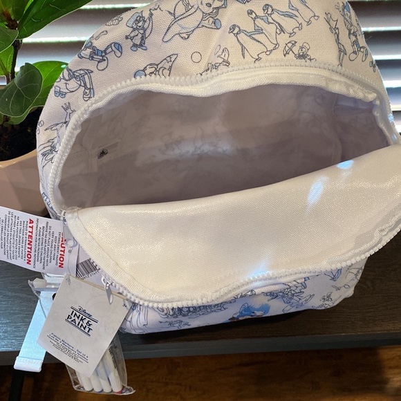 NWT Disney Ink & Paint Mini Backpack w/ fabric markers - Picture 6 of 6